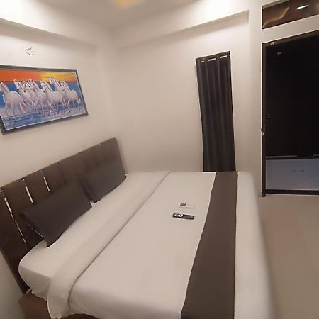 Hotel Kiwi Inn Vijaynagar Scheme 78 인도르 외부 사진