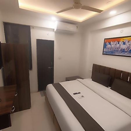 Hotel Kiwi Inn Vijaynagar Scheme 78 인도르 외부 사진