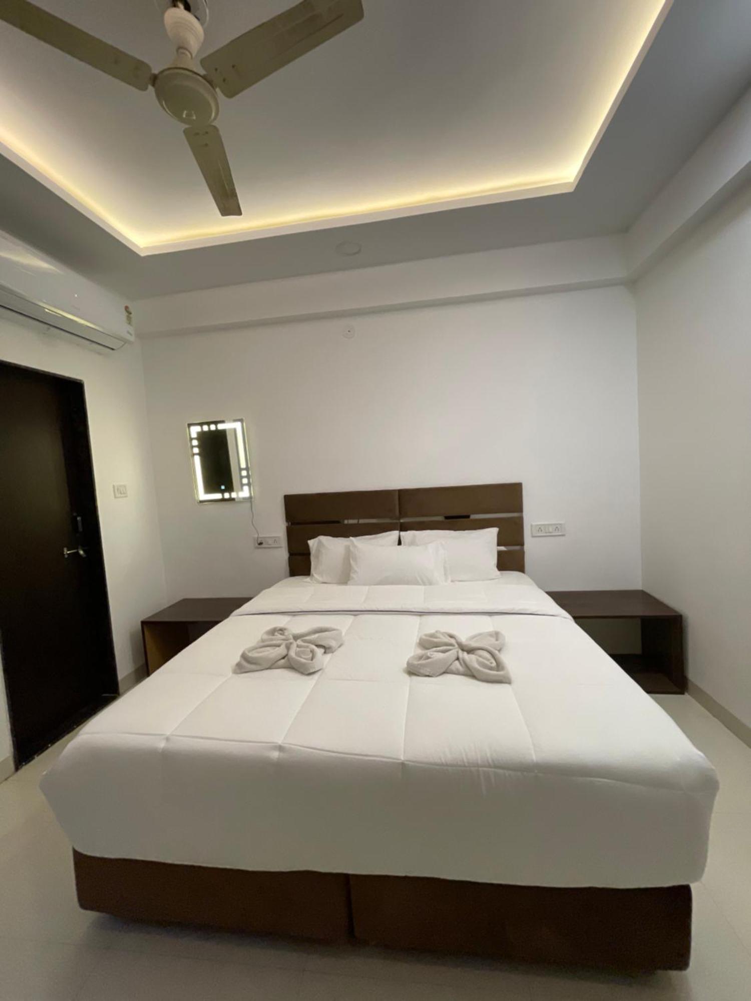 Hotel Kiwi Inn Vijaynagar Scheme 78 인도르 외부 사진