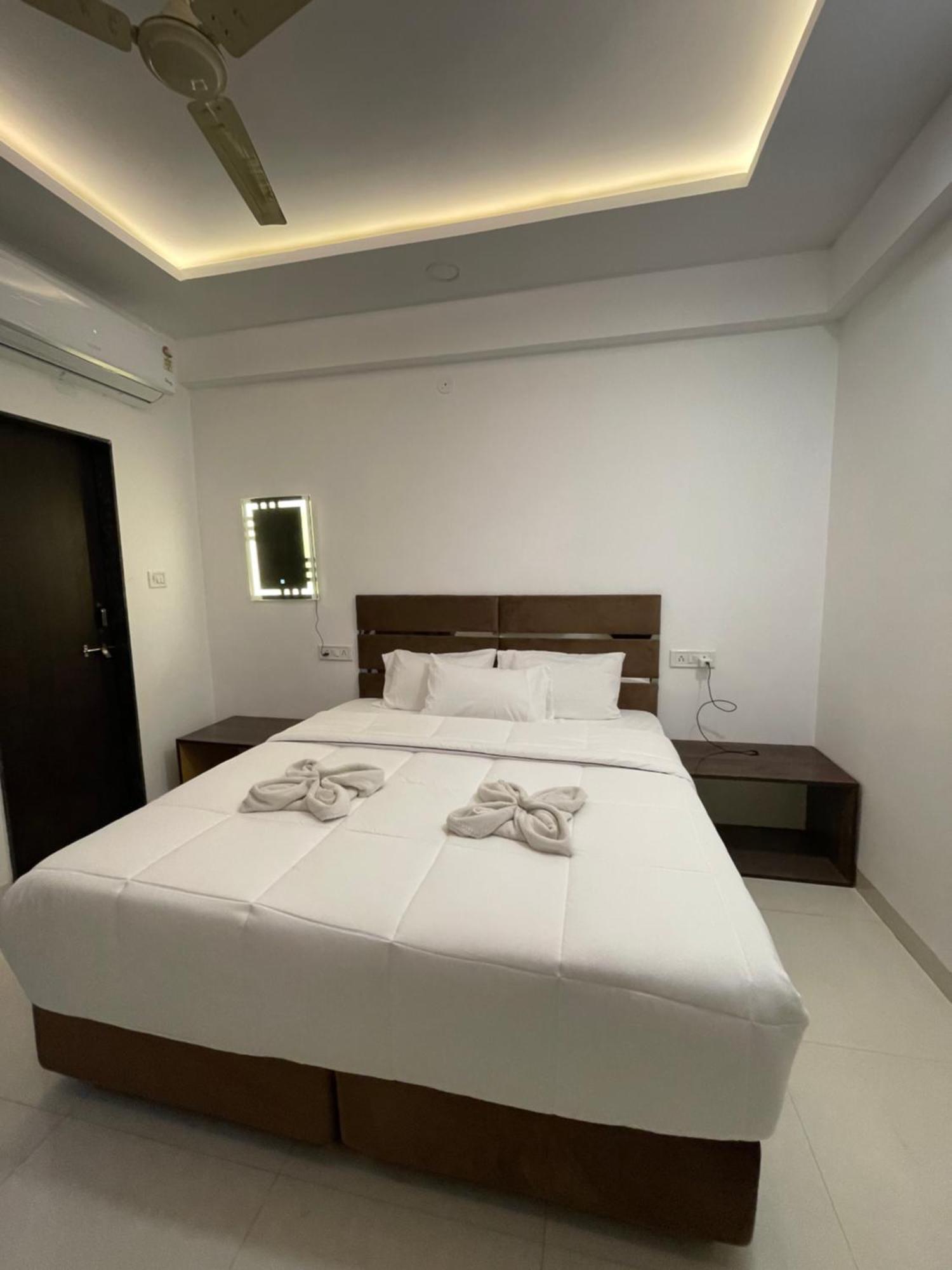 Hotel Kiwi Inn Vijaynagar Scheme 78 인도르 외부 사진