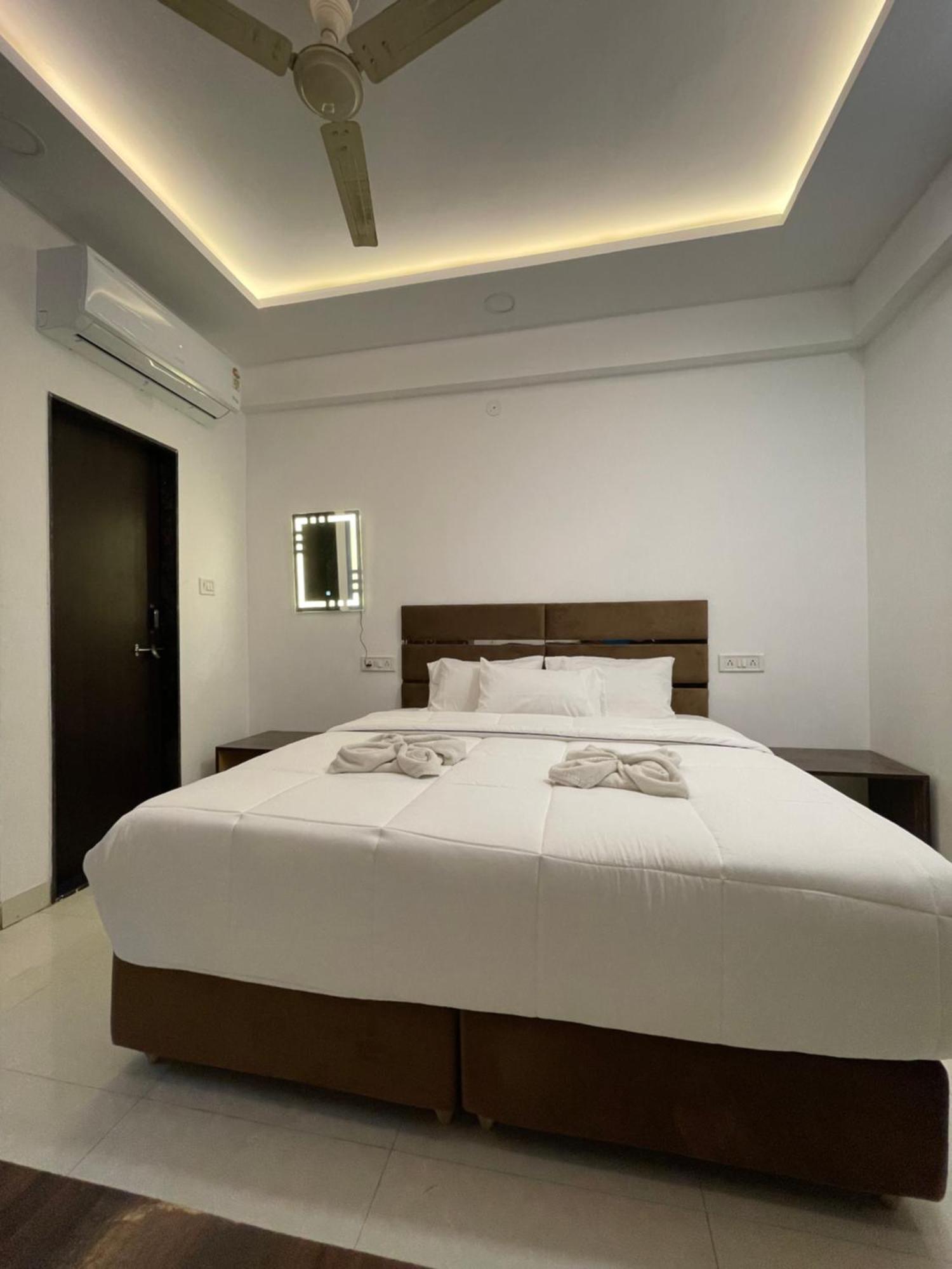 Hotel Kiwi Inn Vijaynagar Scheme 78 인도르 외부 사진
