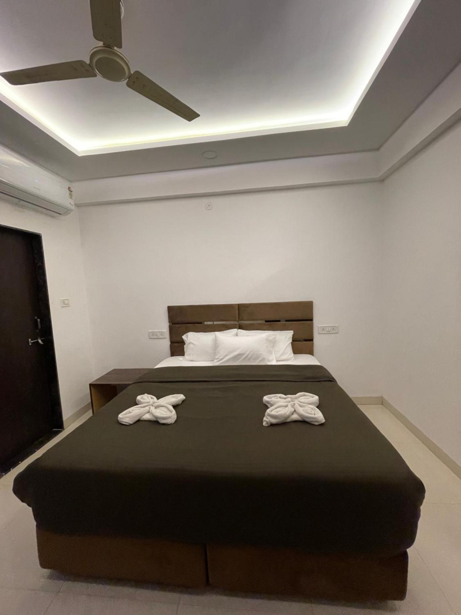 Hotel Kiwi Inn Vijaynagar Scheme 78 인도르 외부 사진