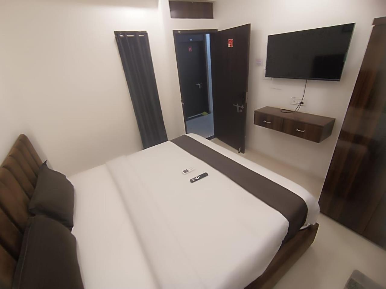 Hotel Kiwi Inn Vijaynagar Scheme 78 인도르 외부 사진