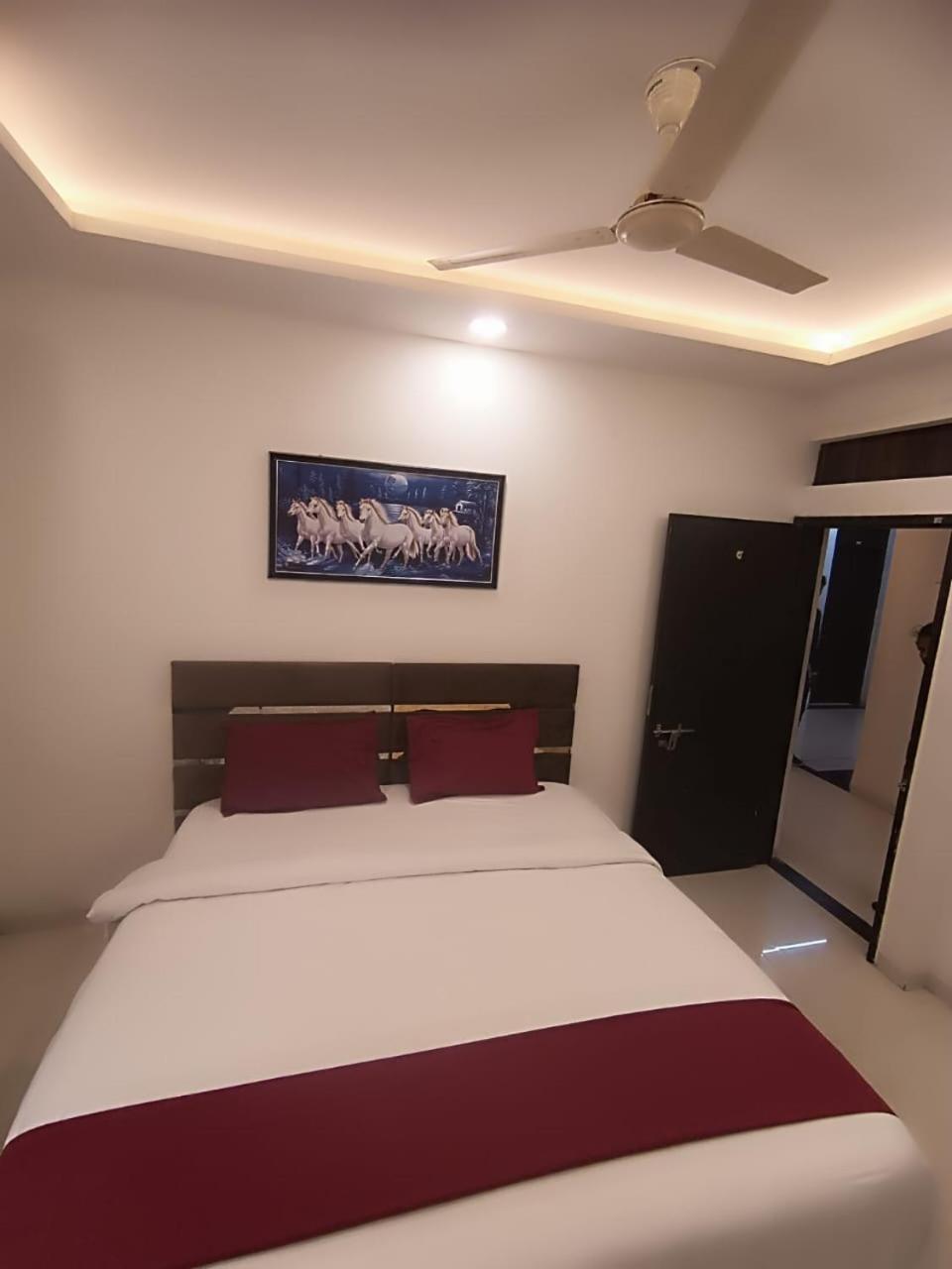 Hotel Kiwi Inn Vijaynagar Scheme 78 인도르 외부 사진