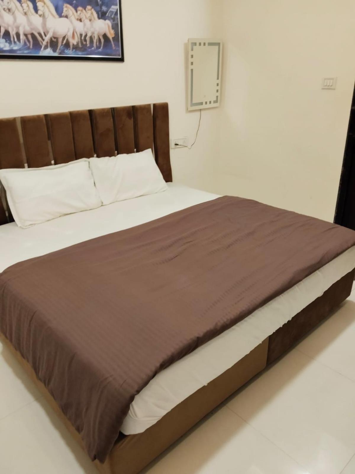Hotel Kiwi Inn Vijaynagar Scheme 78 인도르 외부 사진